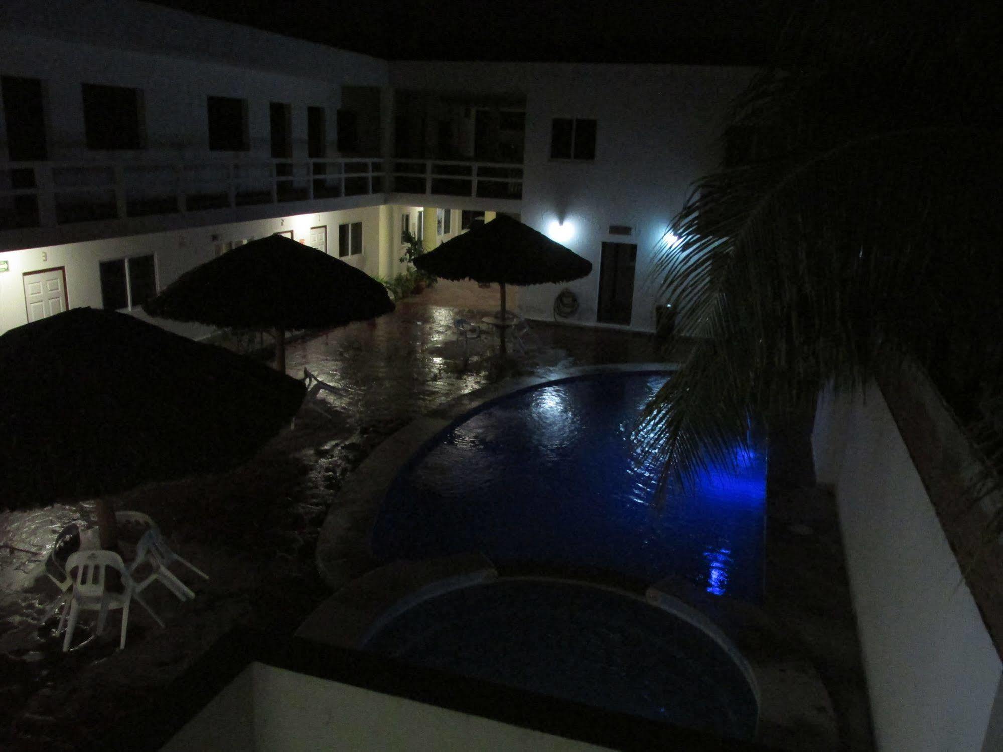 Hotel Albatros Palace Мансанильо Экстерьер фото